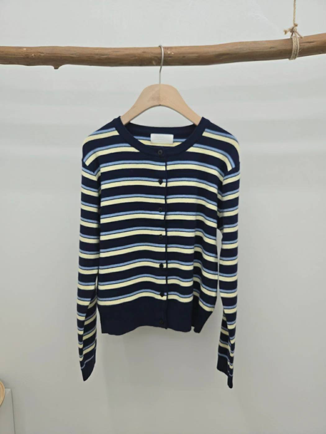 10C201 配色橫條針織外套