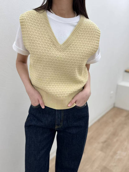 10C217 菱格紋V領針織背心