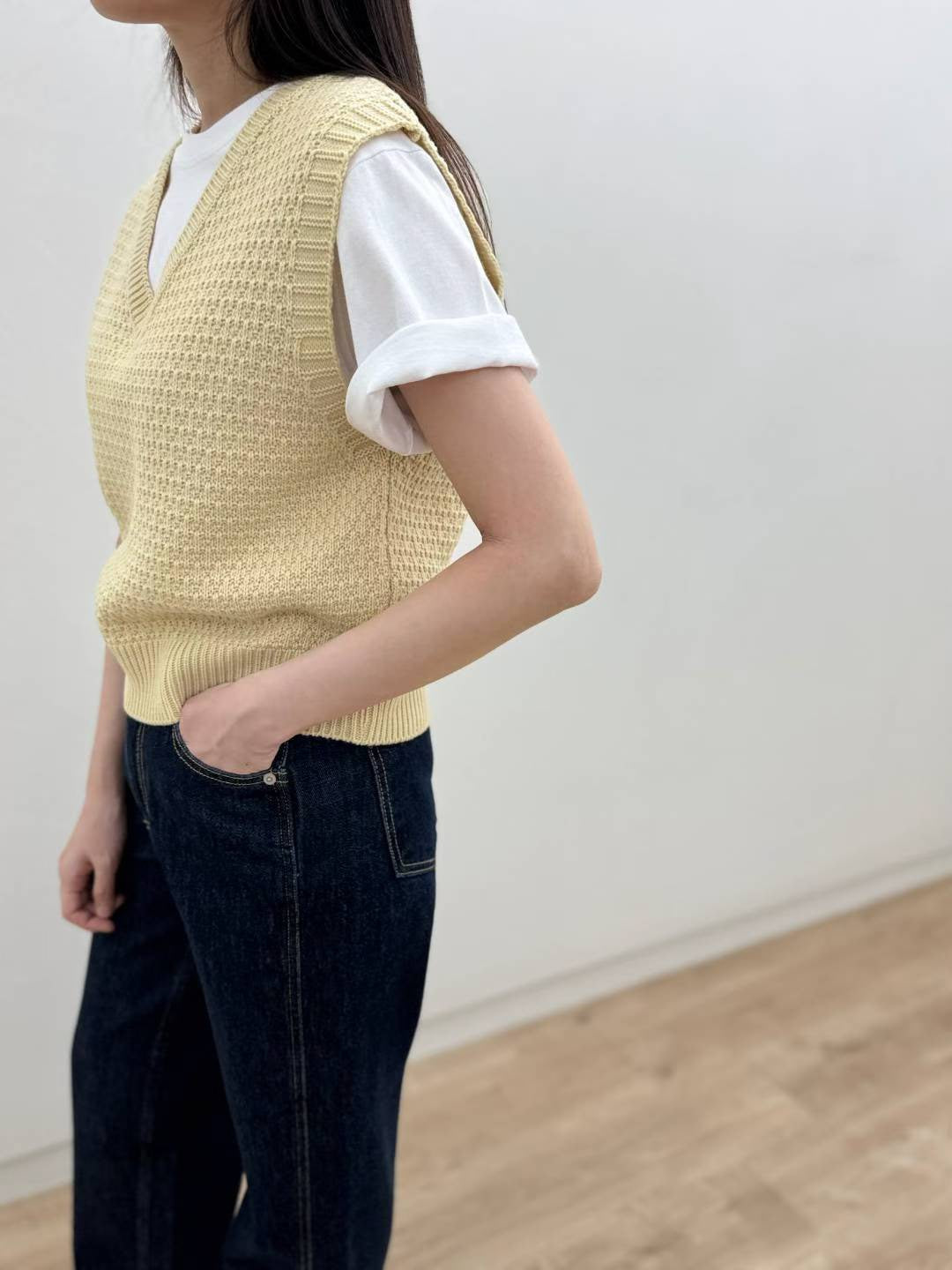 10C217 菱格紋V領針織背心