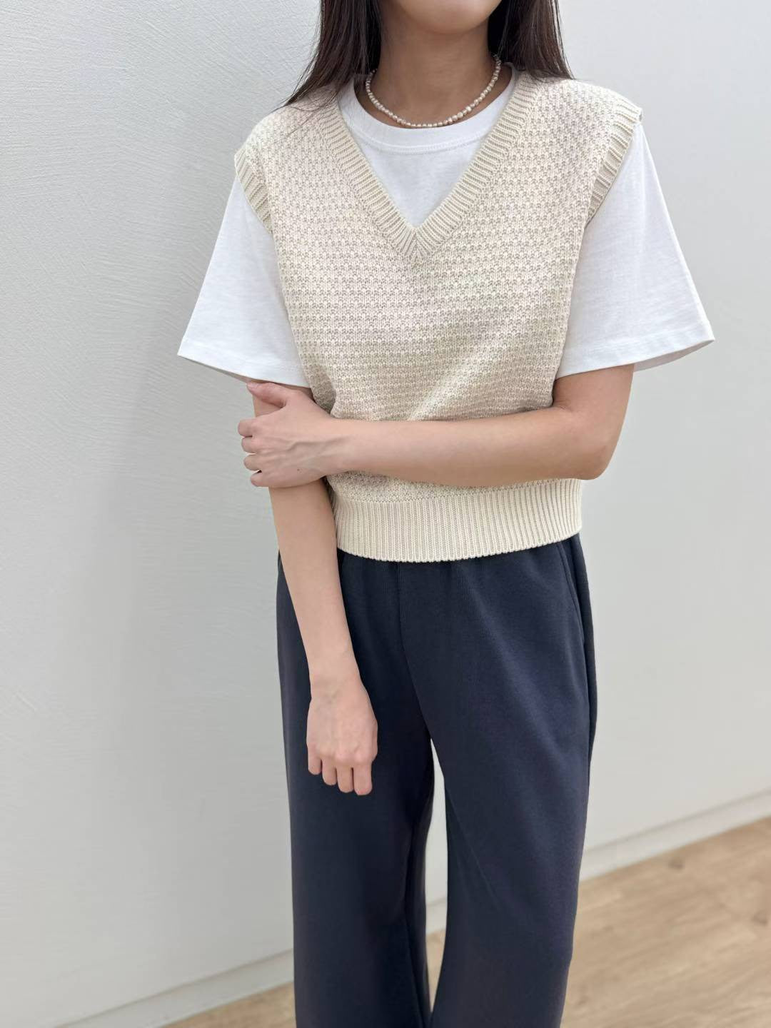 10C217 菱格紋V領針織背心