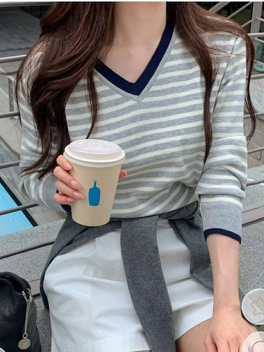 10C205 滾邊V領橫條針織衫