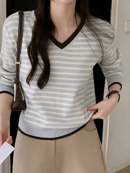 10C205 滾邊V領橫條針織衫