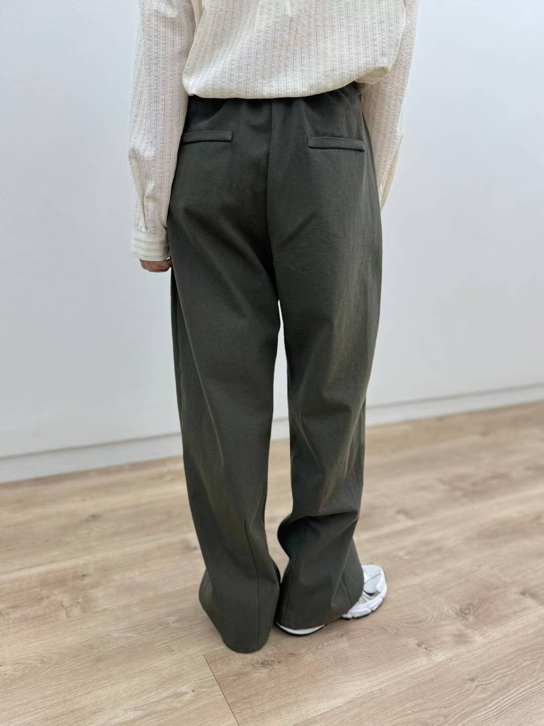 10C206 挺料斜紋布長寬褲