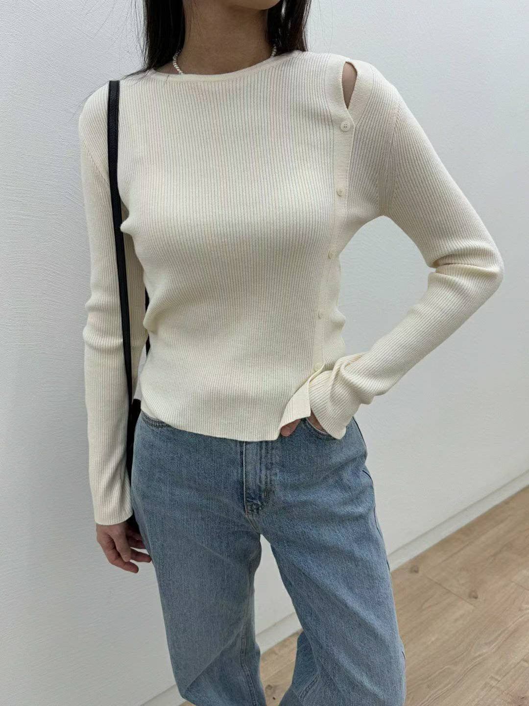 10C207 側排釦螺紋針織衫