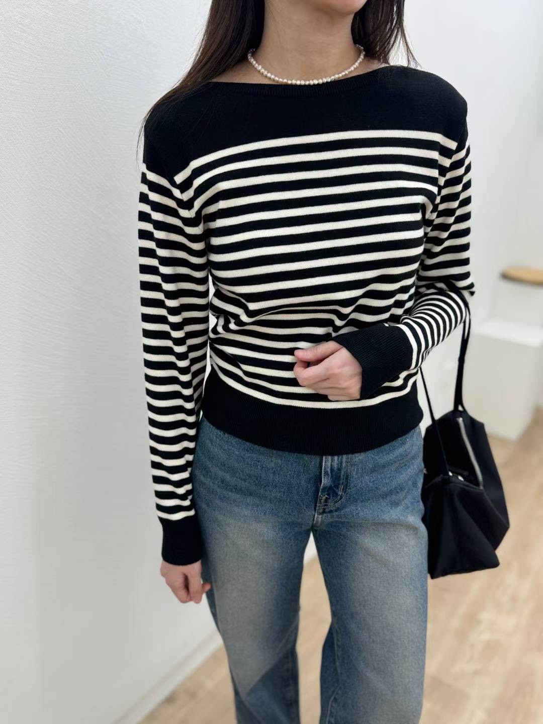 10C209 船型領橫條針織衫