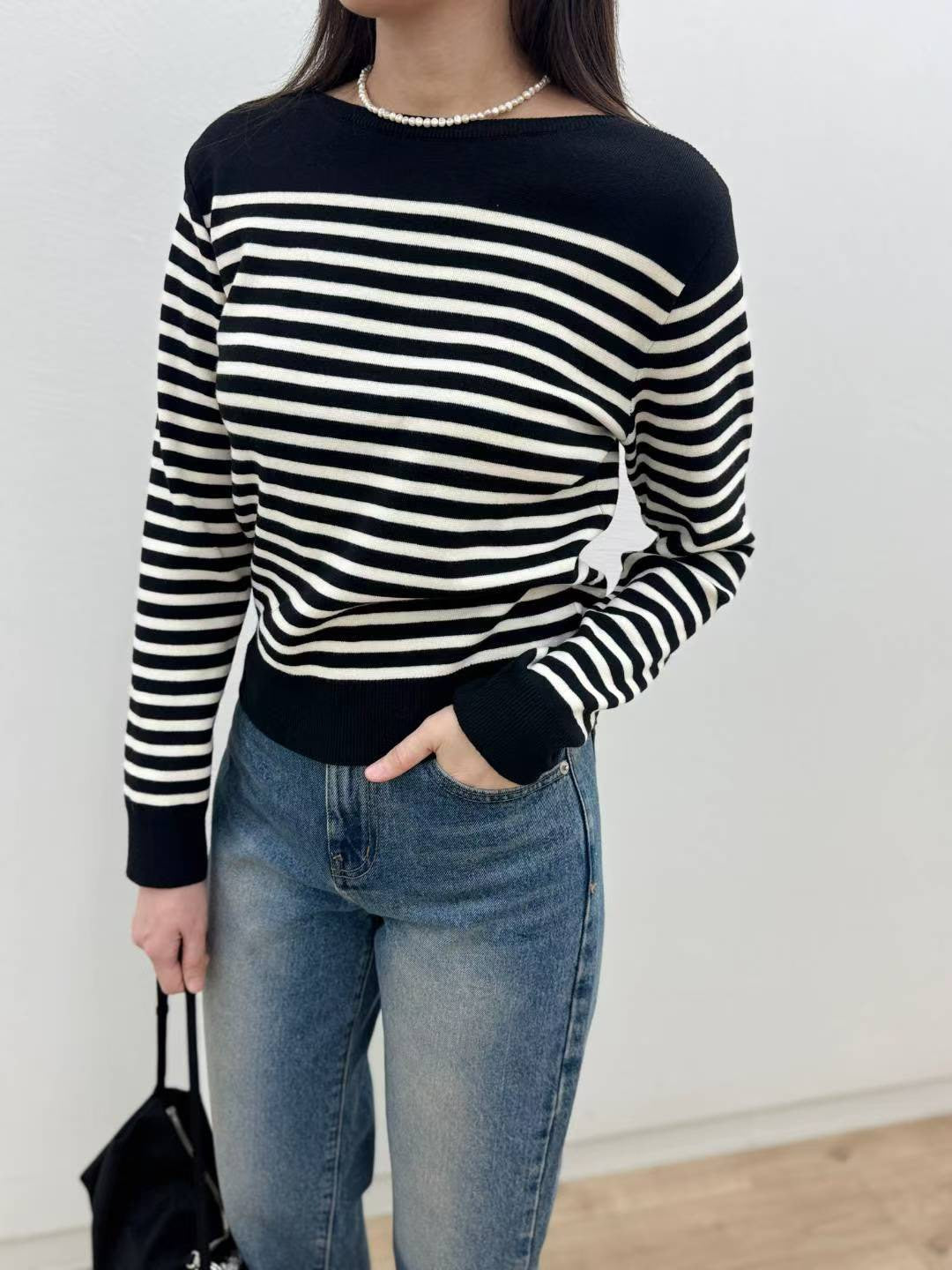 10C209 船型領橫條針織衫
