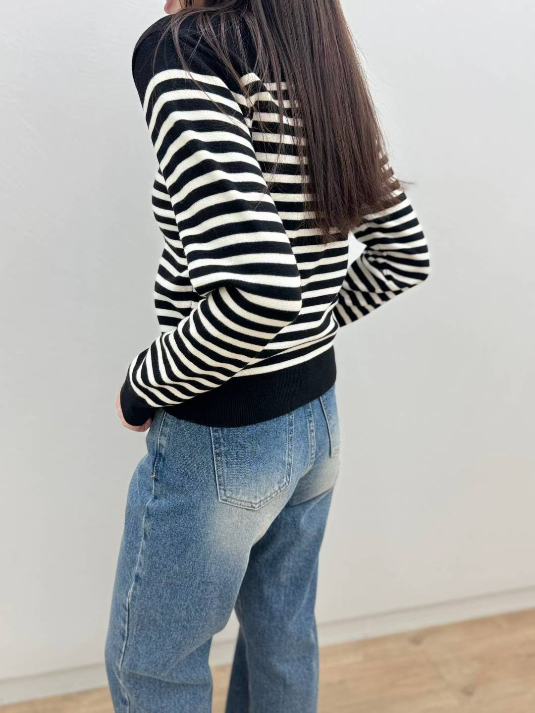 10C209 船型領橫條針織衫