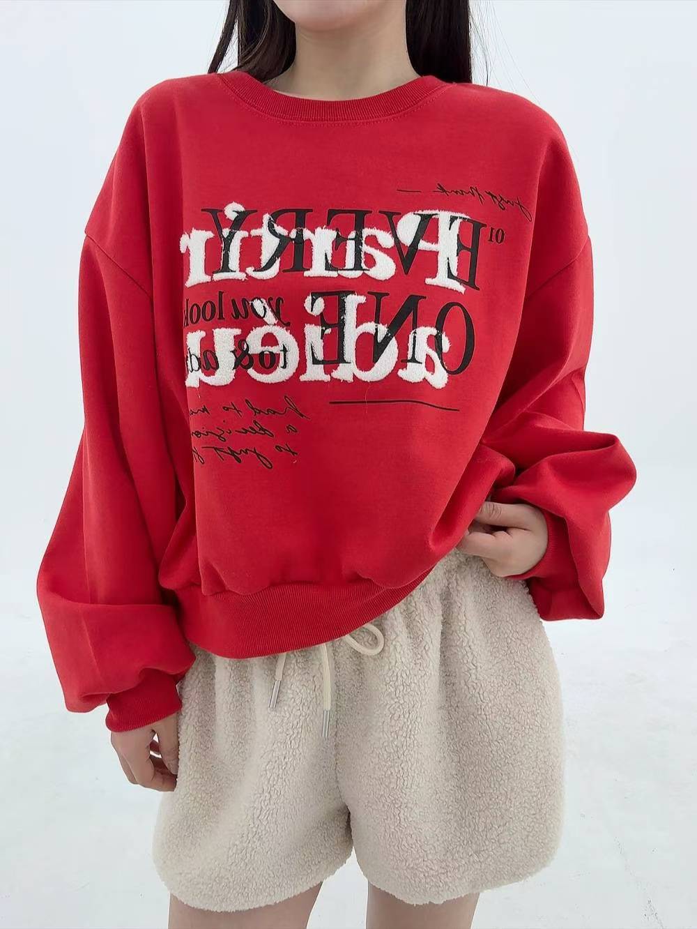 12A107 毛毛字母大學T(內磨毛)