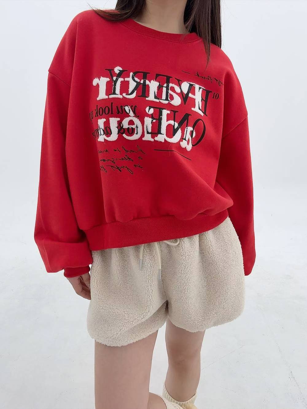 12A107 毛毛字母大學T(內磨毛)