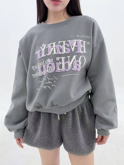 12A107 毛毛字母大學T(內磨毛)