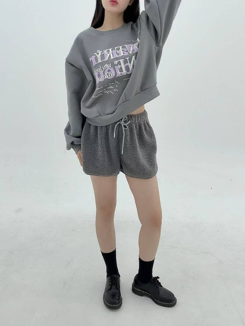 12A107 毛毛字母大學T(內磨毛)