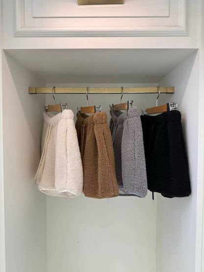 12A102 鬆緊腰羔羊毛短褲