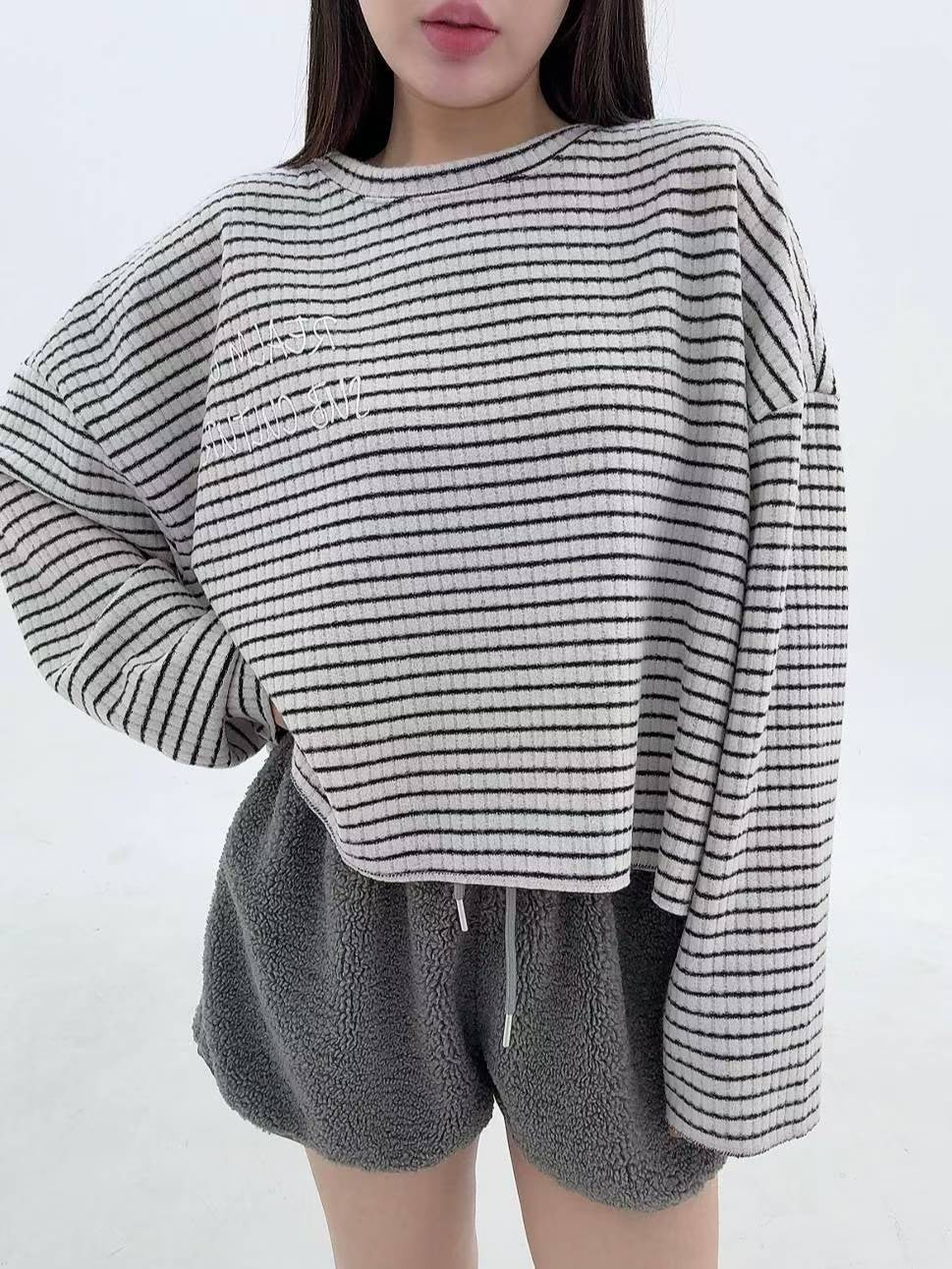 12A102 鬆緊腰羔羊毛短褲