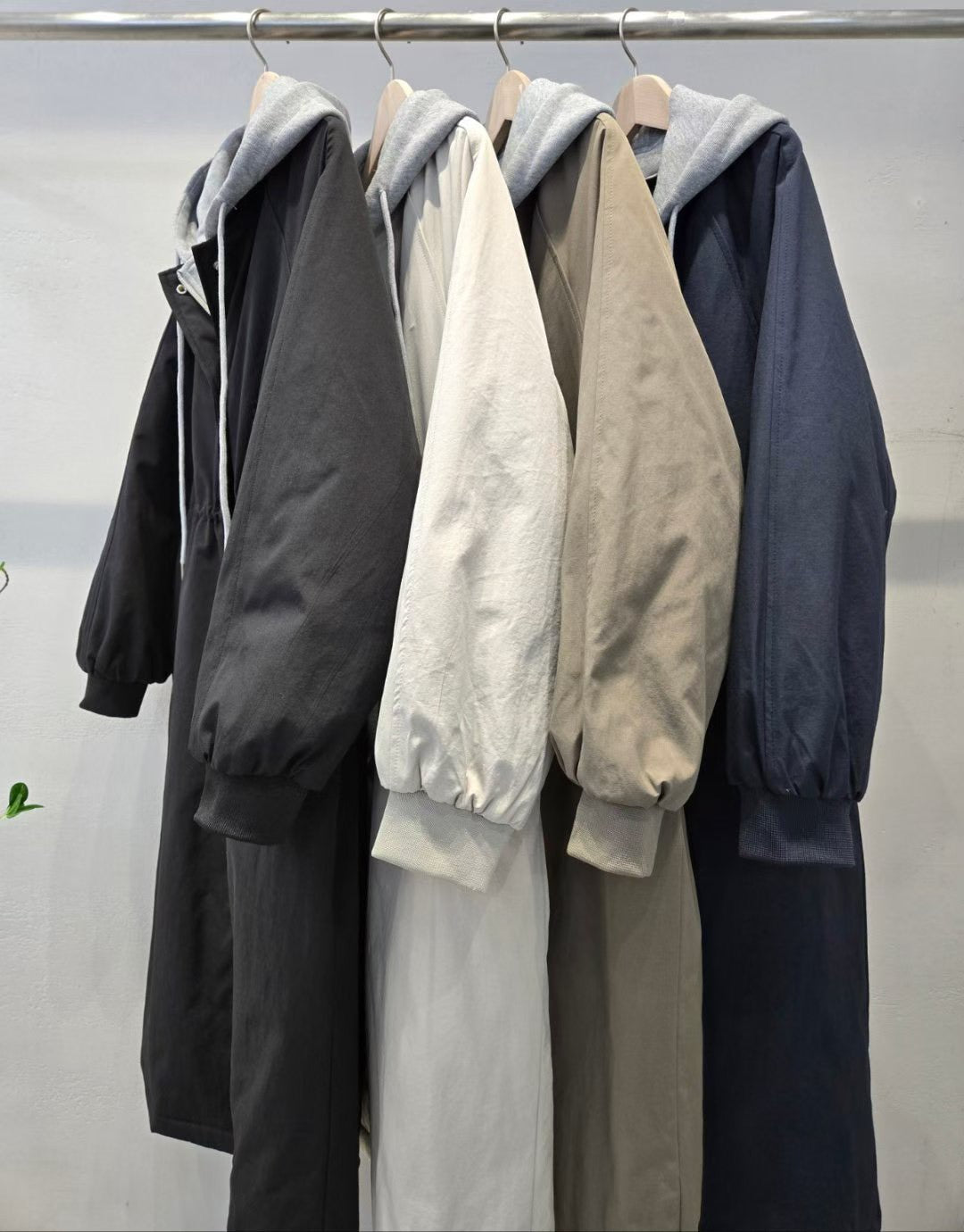 12A208 連帽縮腰過膝長版鋪棉風衣