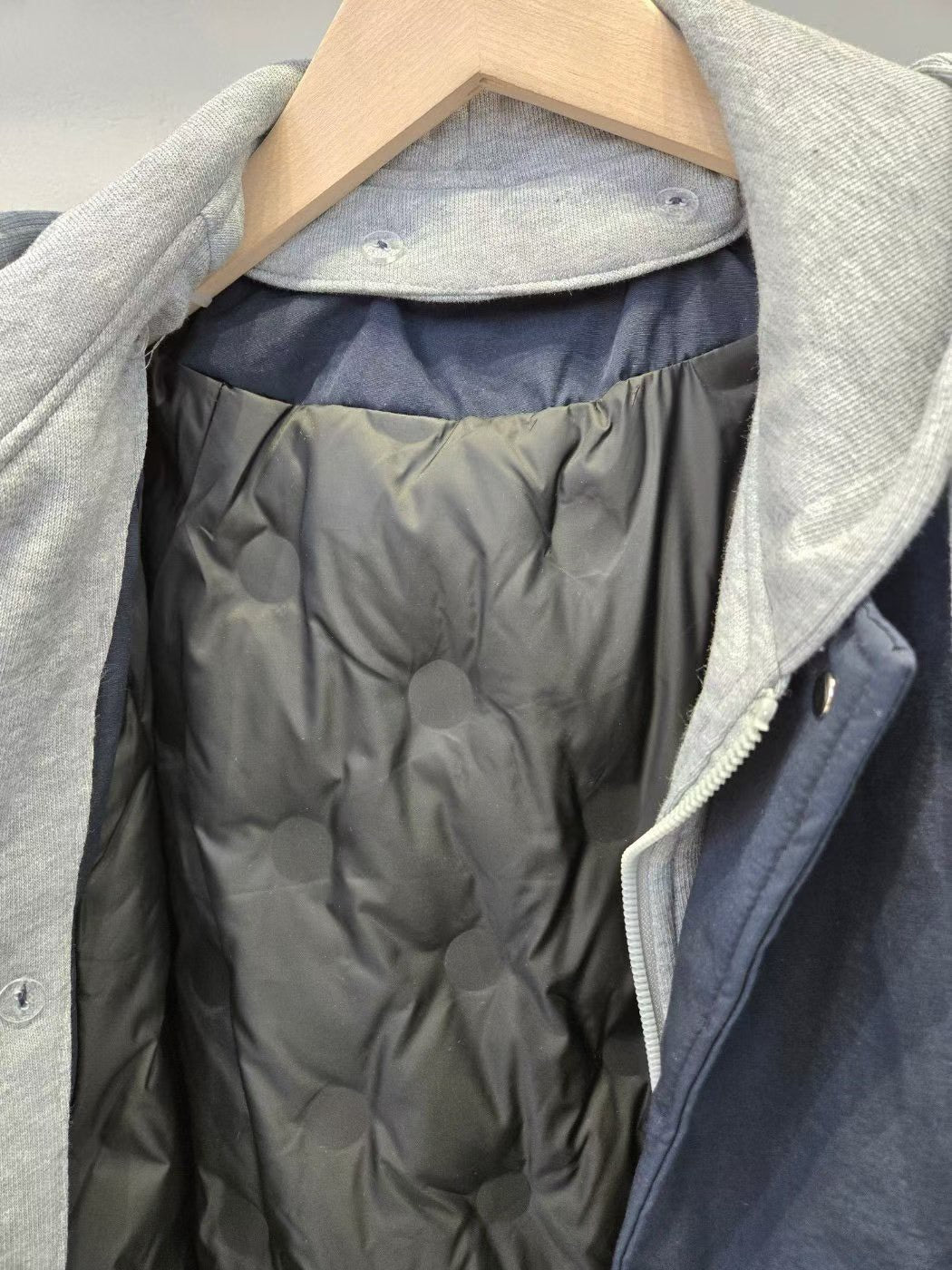 12A208 連帽縮腰過膝長版鋪棉風衣