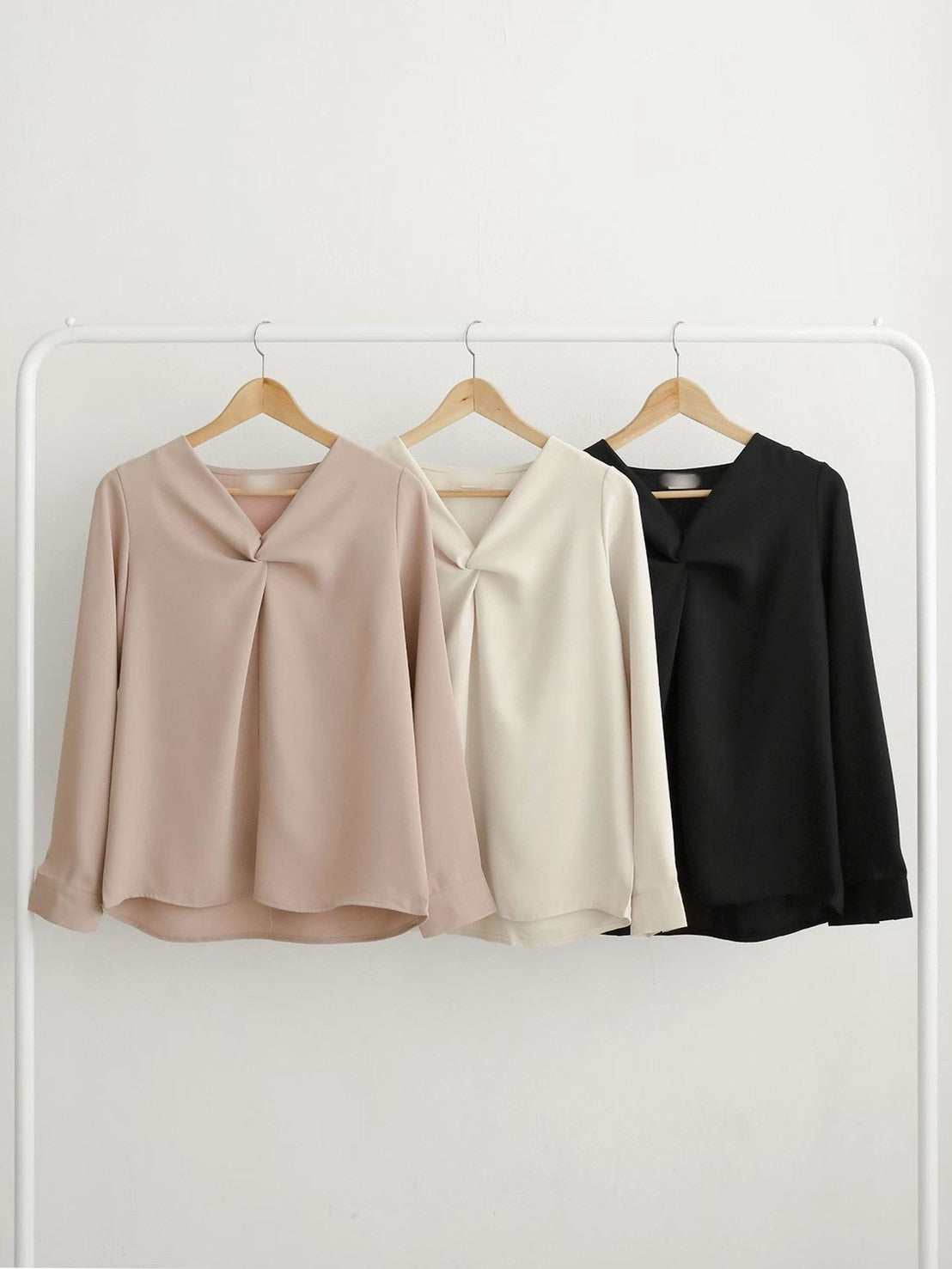 12C109 前襟抓褶V領雪紡上衣