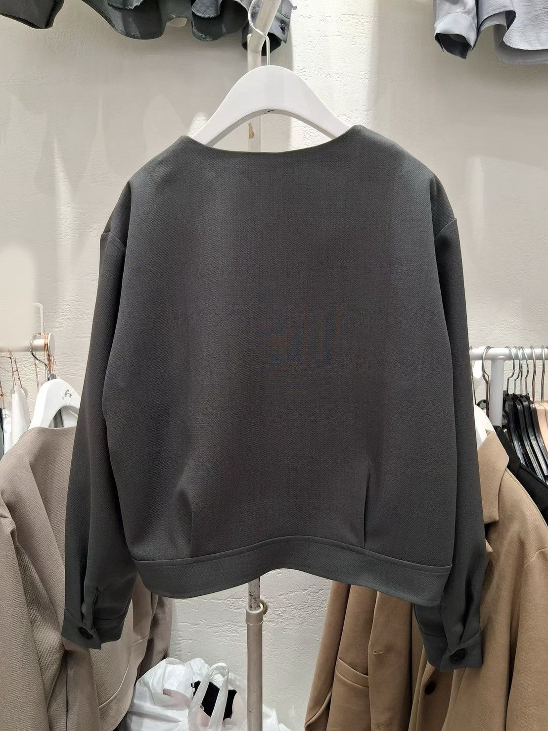 12C101 開襟西裝布短版外套