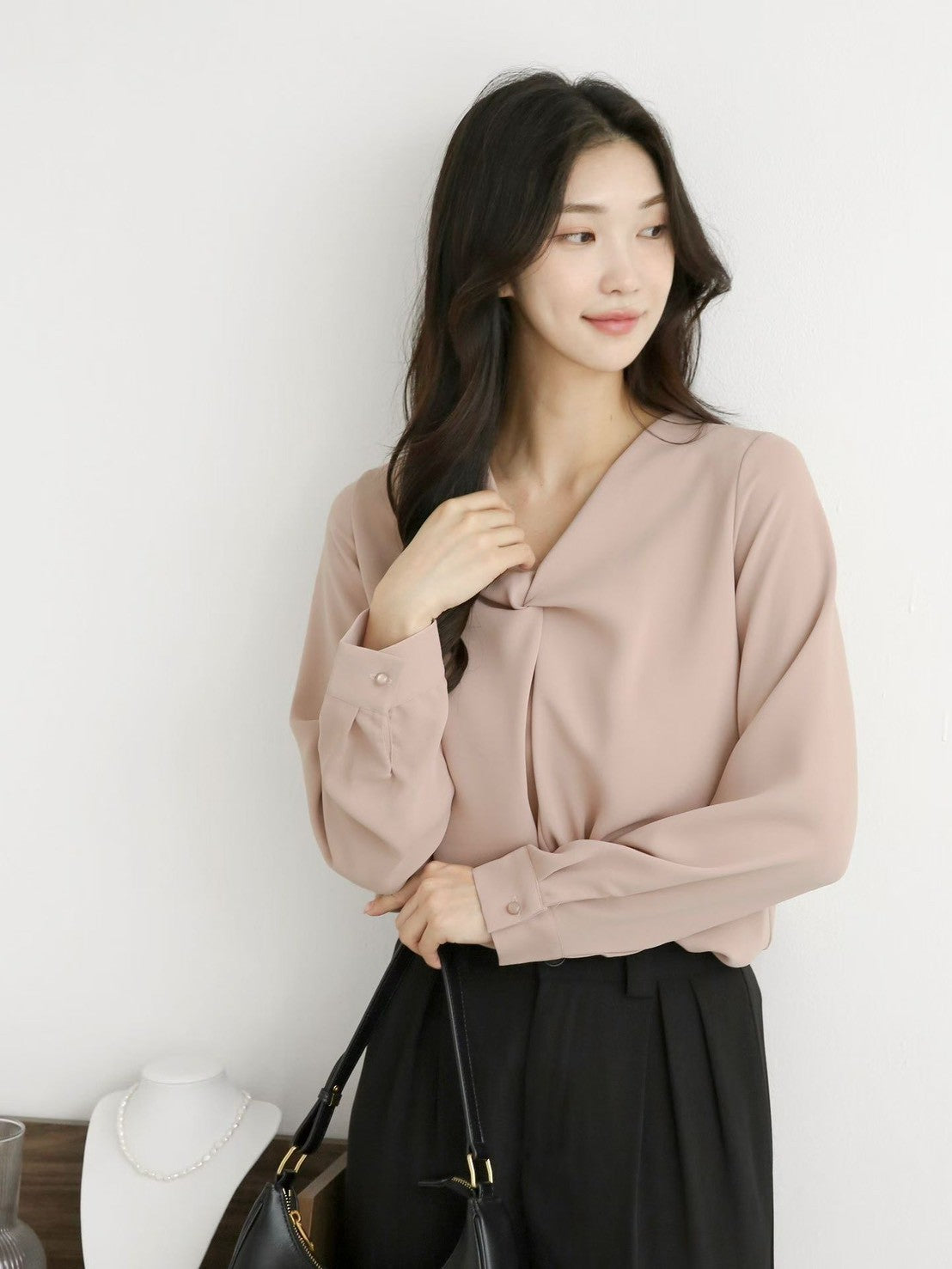 12C109 前襟抓褶V領雪紡上衣