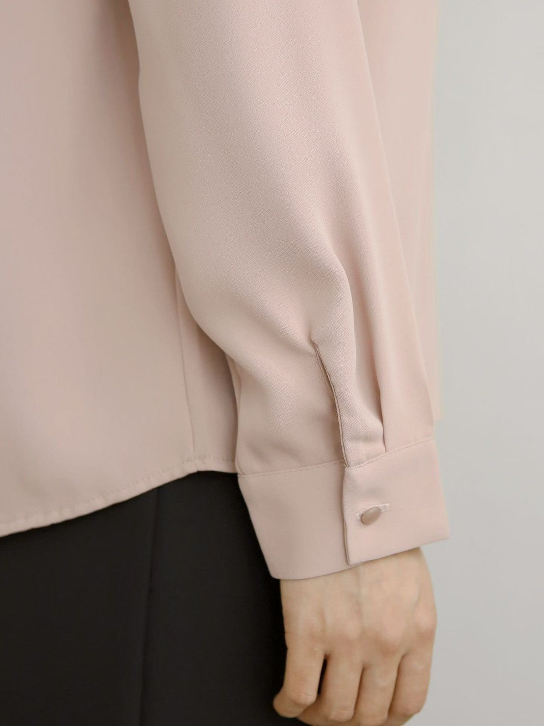 12C109 前襟抓褶V領雪紡上衣