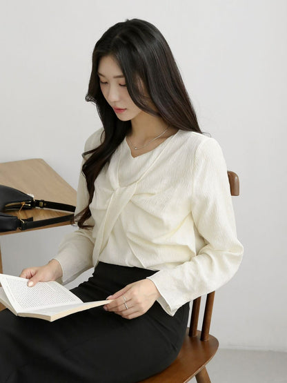 12C112 前襟扭結壓紋雪紡上衣
