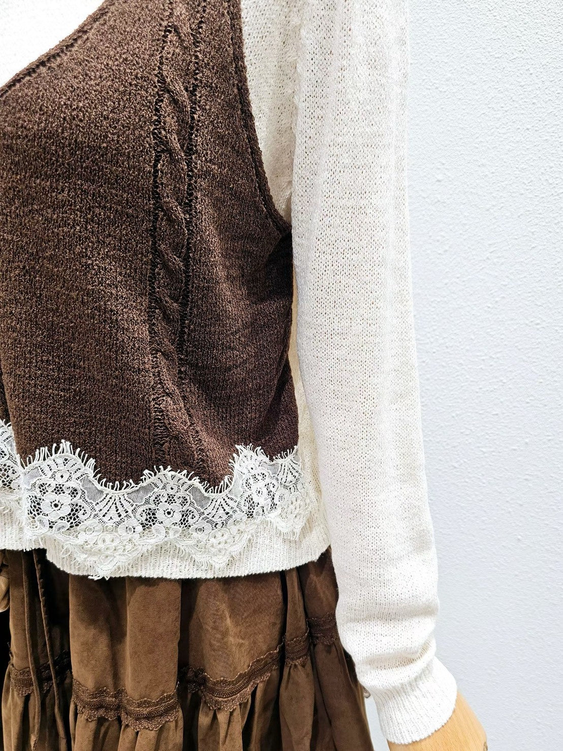 1A101 假兩件蕾絲下擺背心毛衣