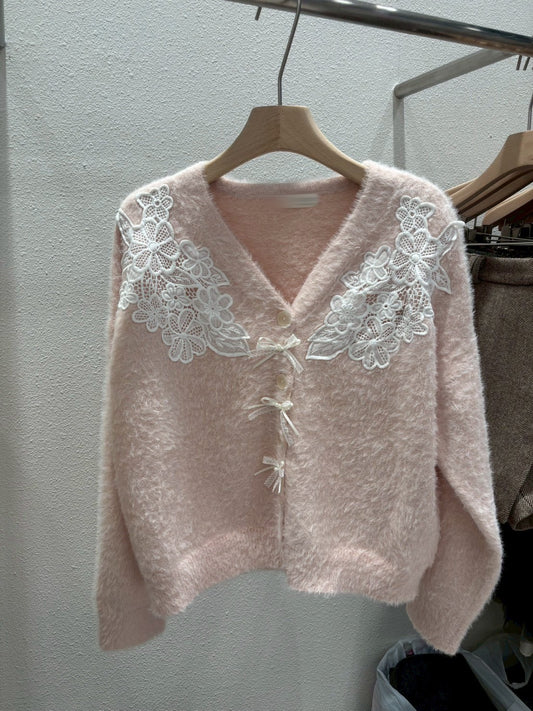 1A104 親膚毛鬚感蕾絲排釦外套