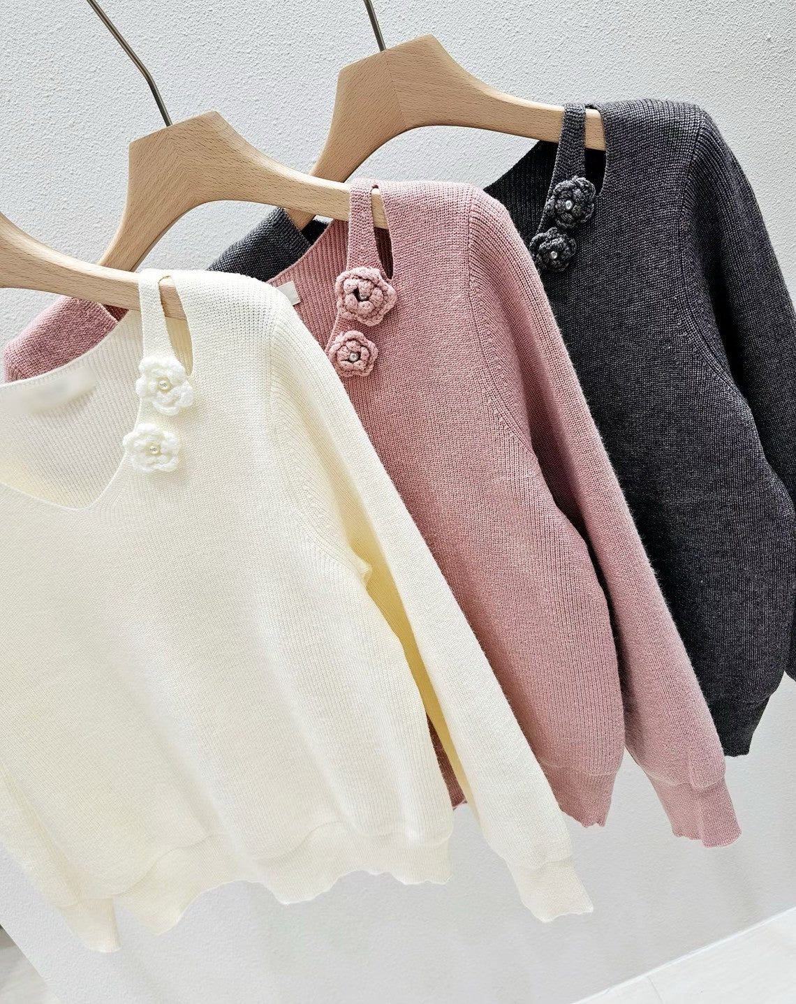 1A110 花朵V領螺紋針織衫