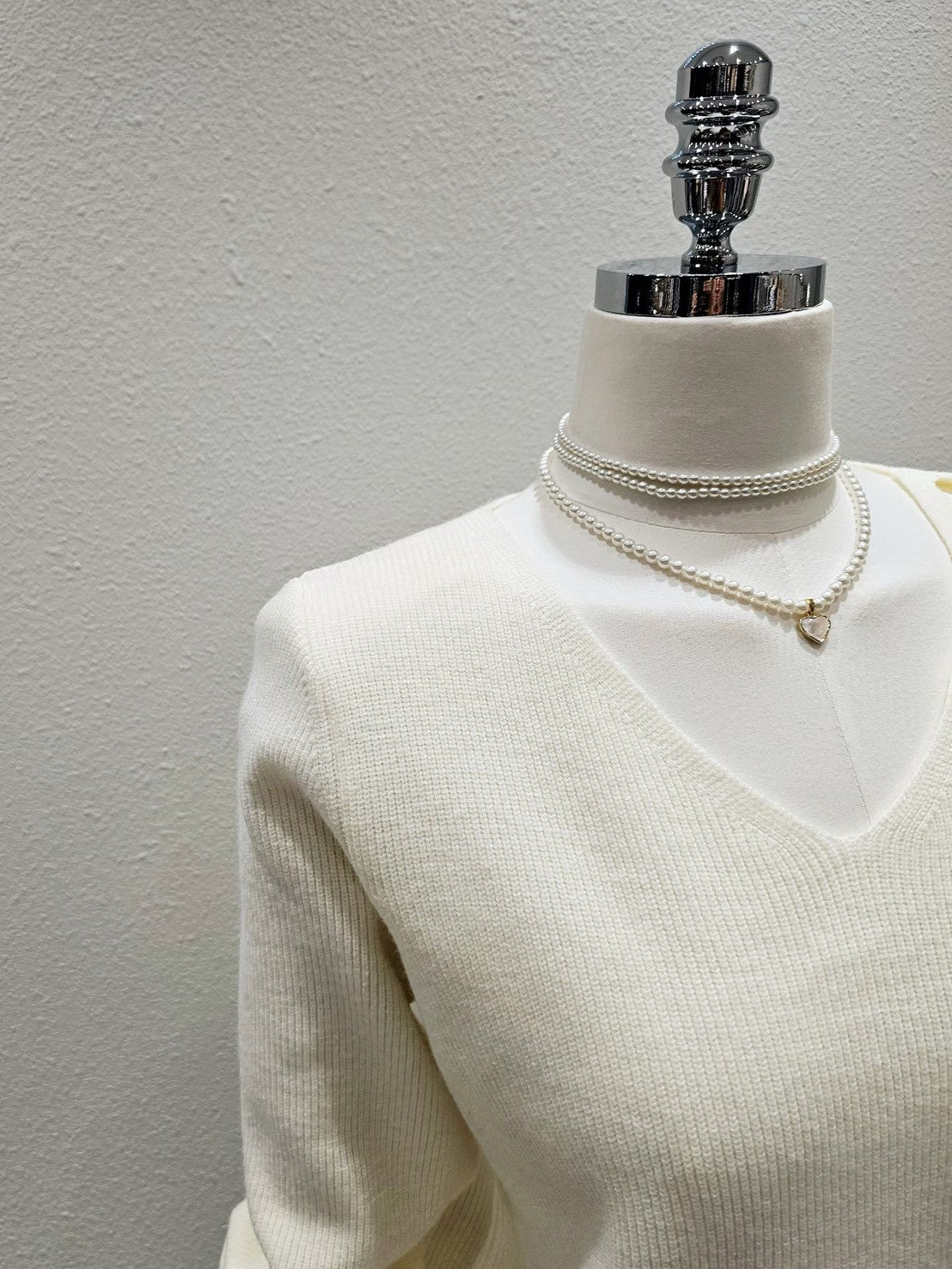 1A110 花朵V領螺紋針織衫