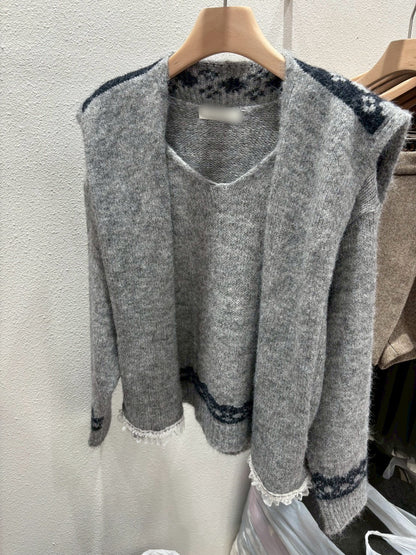 1A115 雪花披肩+v領毛衣