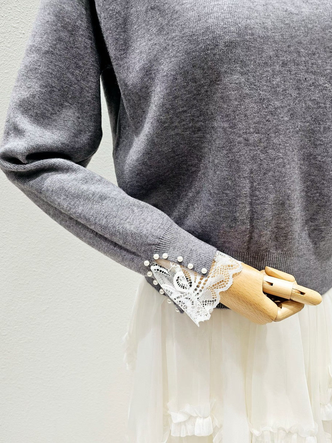 1A105 珍珠船型領蕾絲袖毛衣