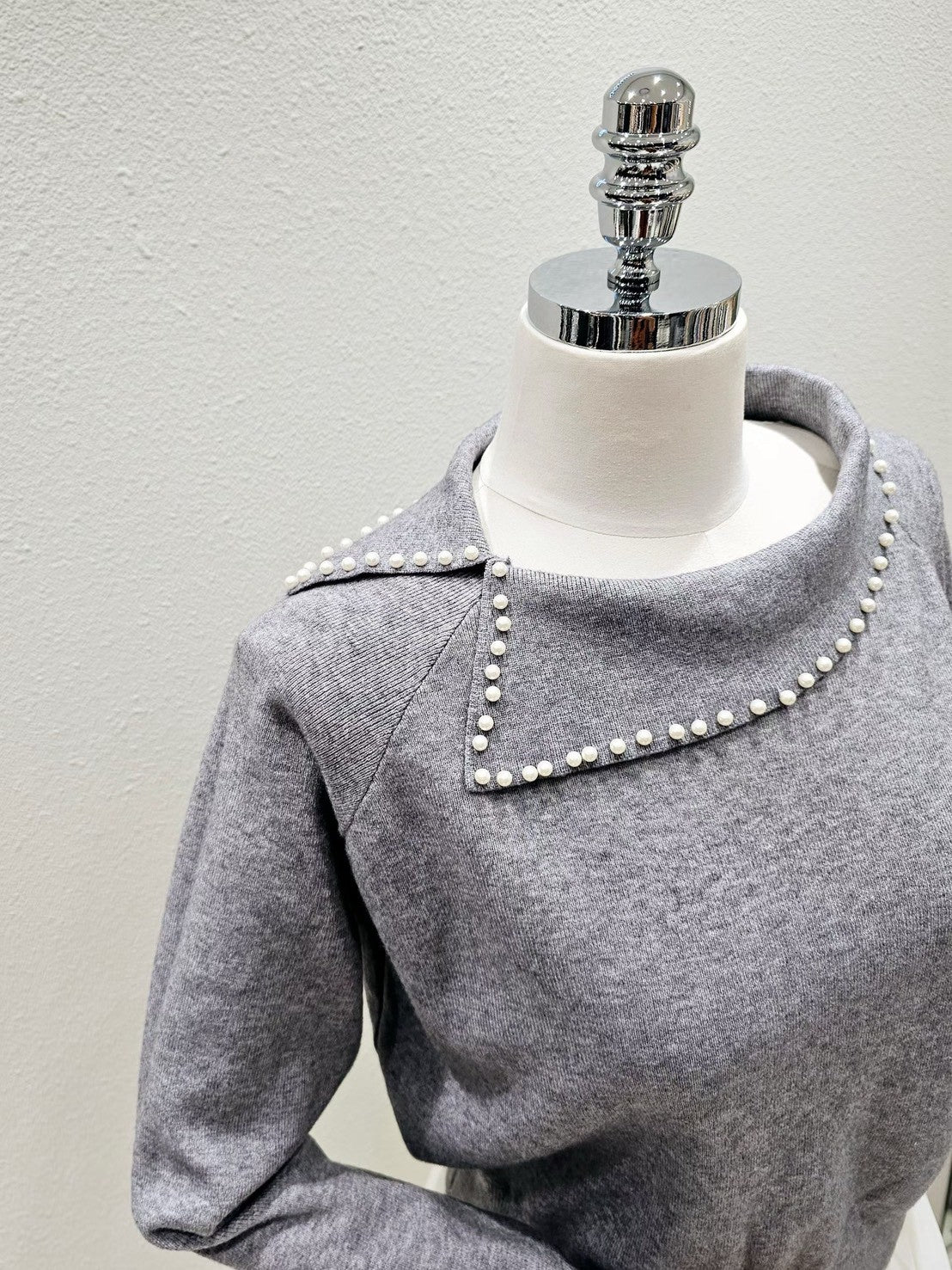 1A105 珍珠船型領蕾絲袖毛衣