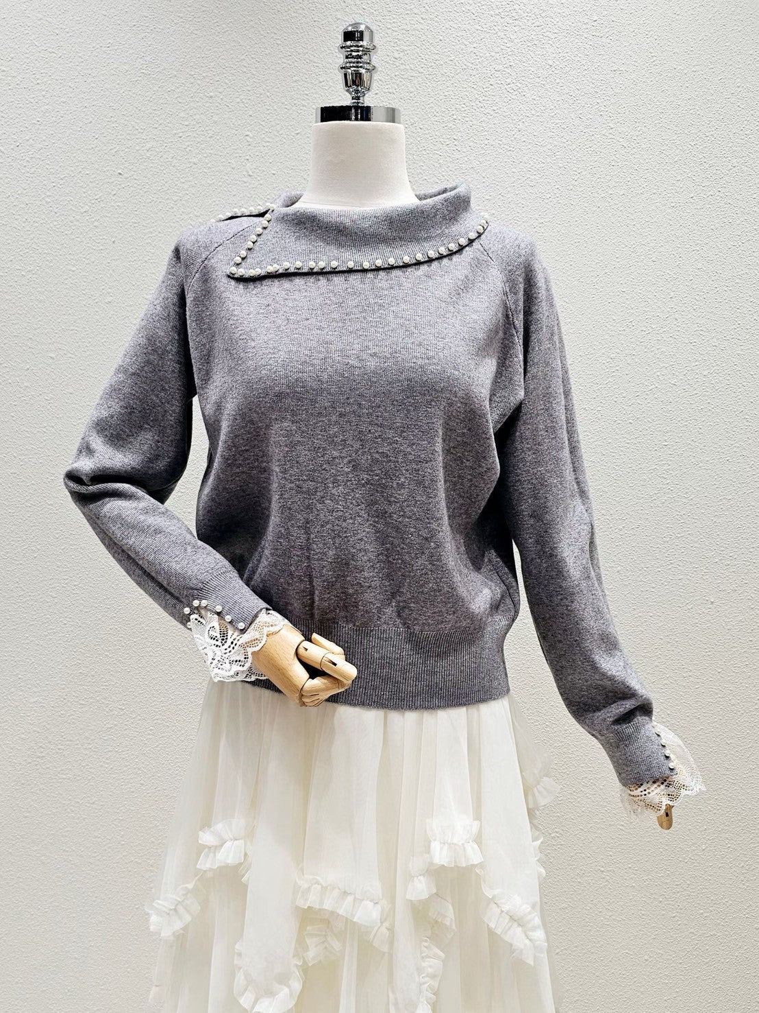 1A105 珍珠船型領蕾絲袖毛衣