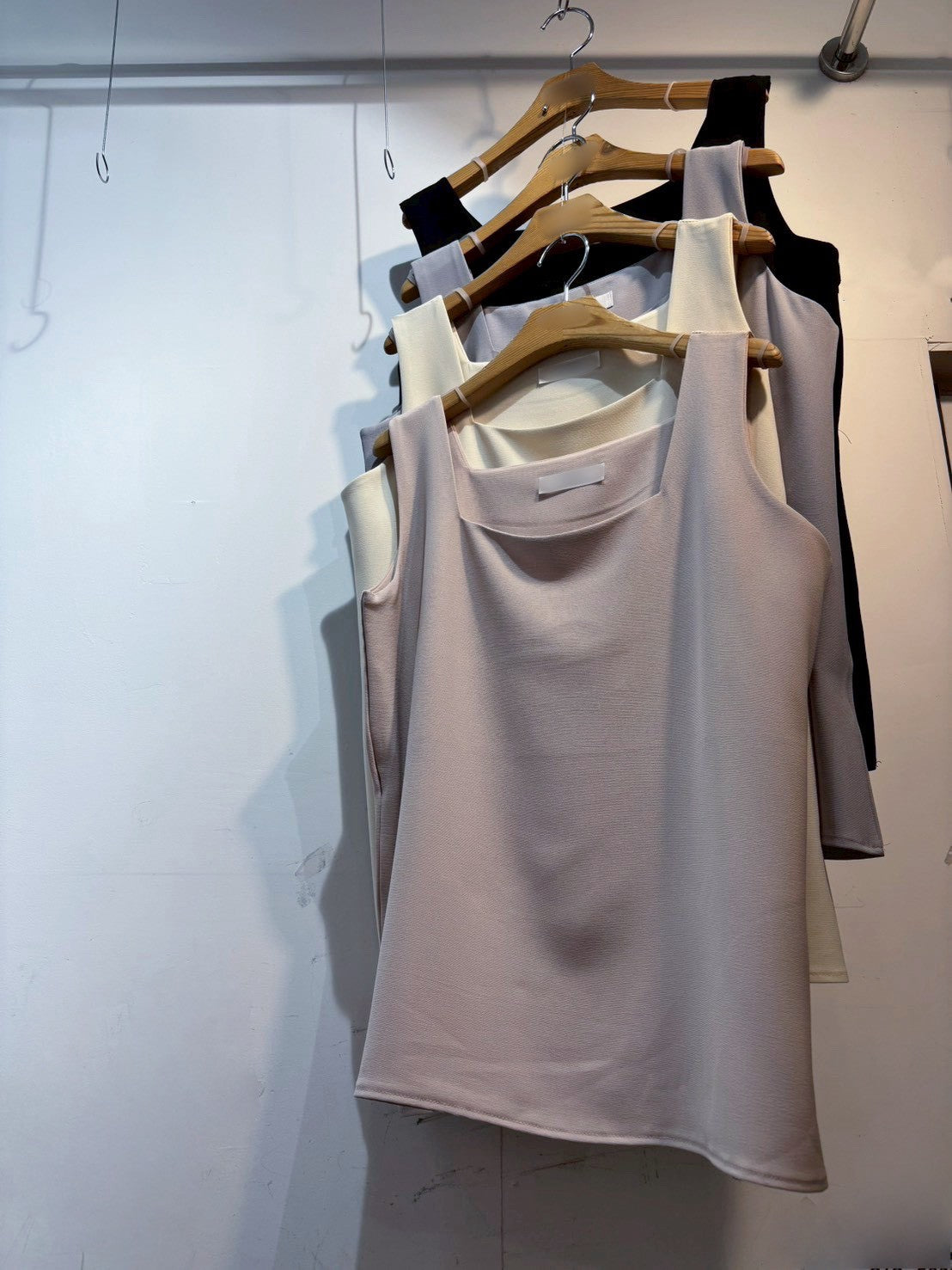 1A210 粗帶方領雪紡上衣