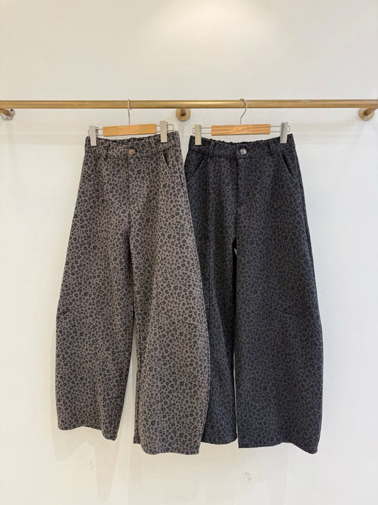 1B102 豹紋長寬褲(後腰鬆緊)