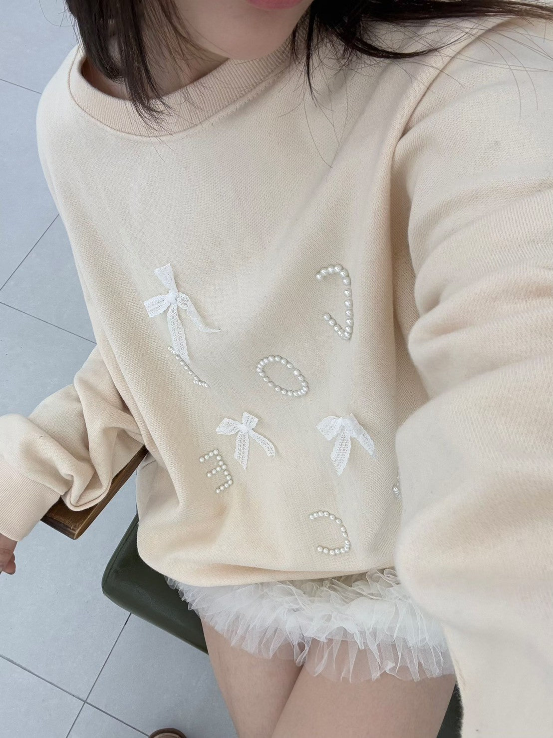 1B111 蝴蝶結珍珠字母衛衣