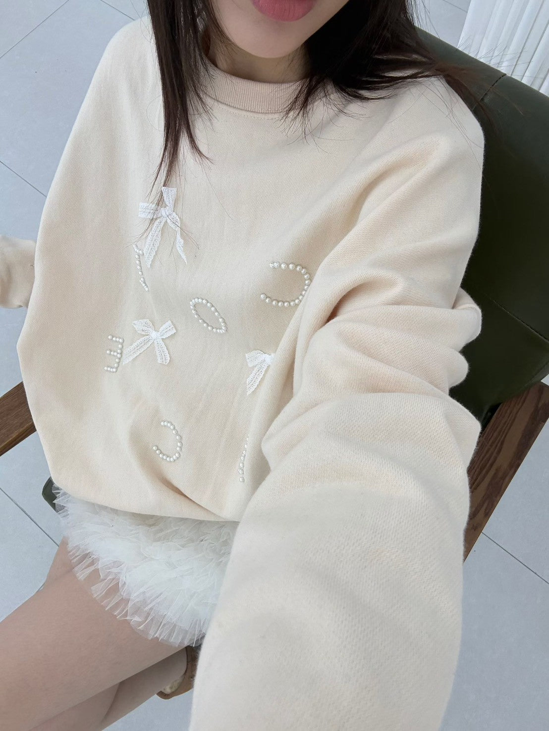 1B111 蝴蝶結珍珠字母衛衣