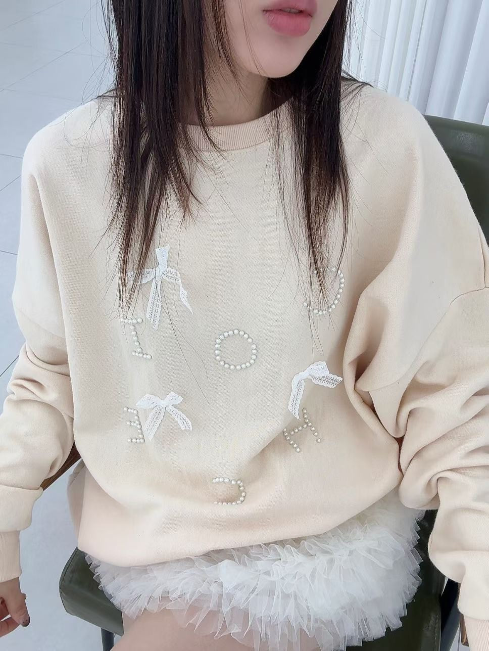 1B111 蝴蝶結珍珠字母衛衣