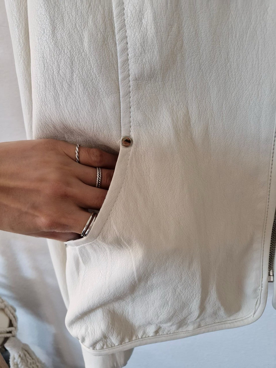 1C313 圓領簡約皮衣