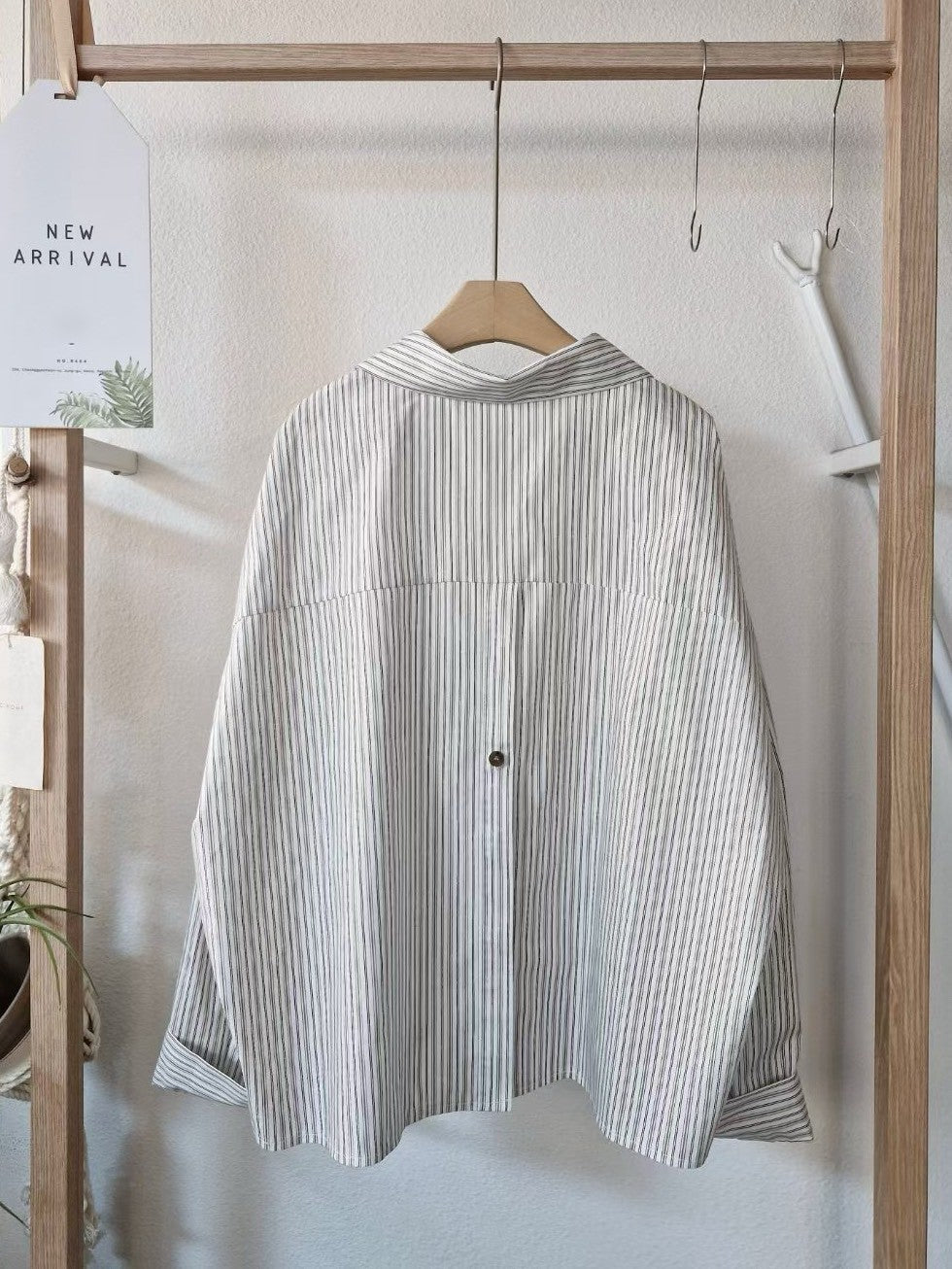 1C310 直條紋短版襯衫