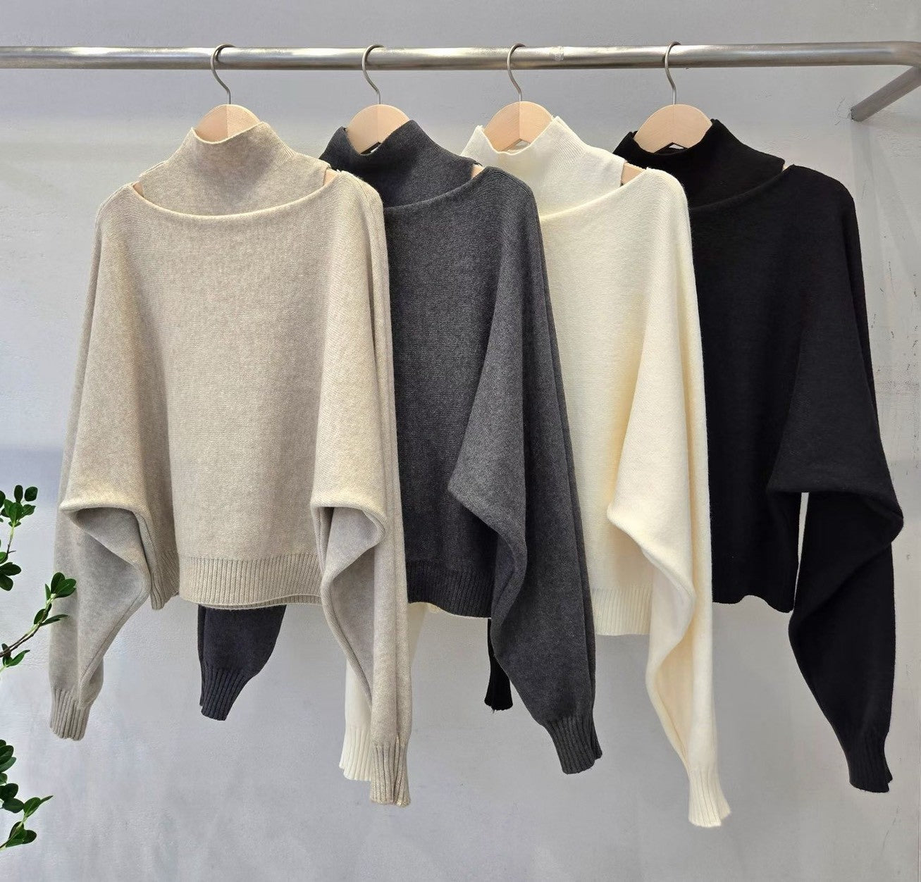 1D101 兩件式高領露肩針織衫