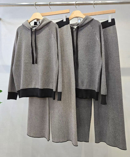 1D114 人字紋連帽針織衫+長褲套裝