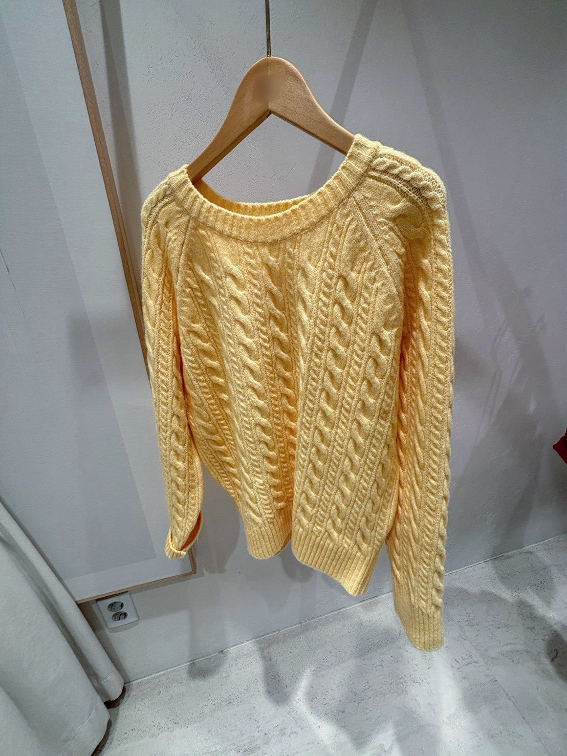 1B207 圓領麻花紋微鬆份毛衣