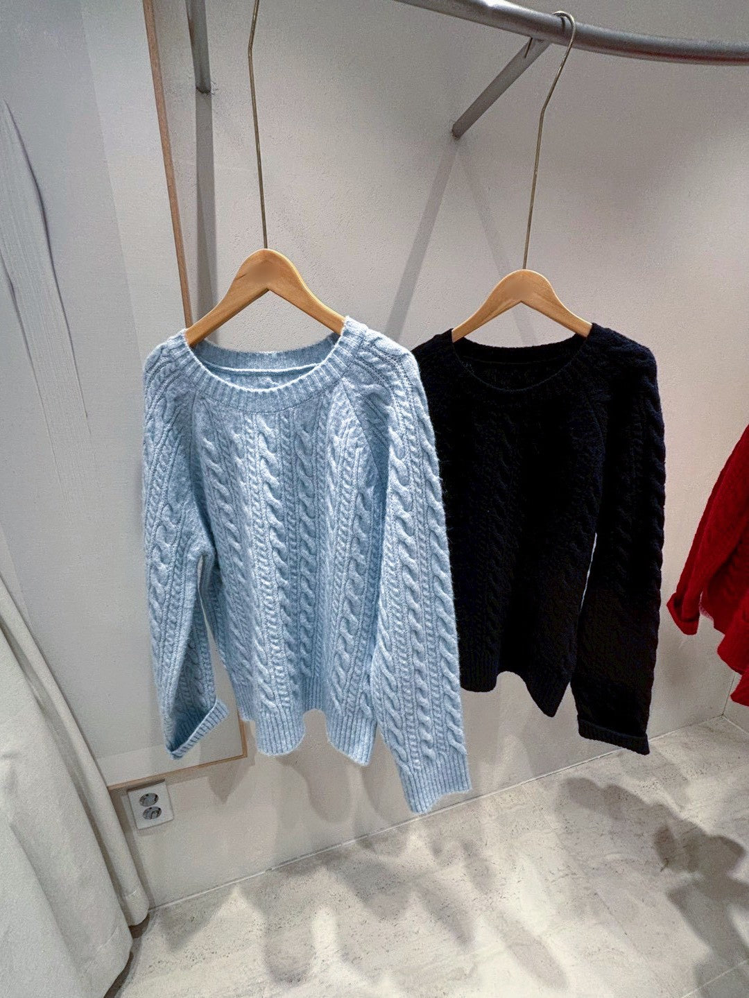 1B207 圓領麻花紋微鬆份毛衣