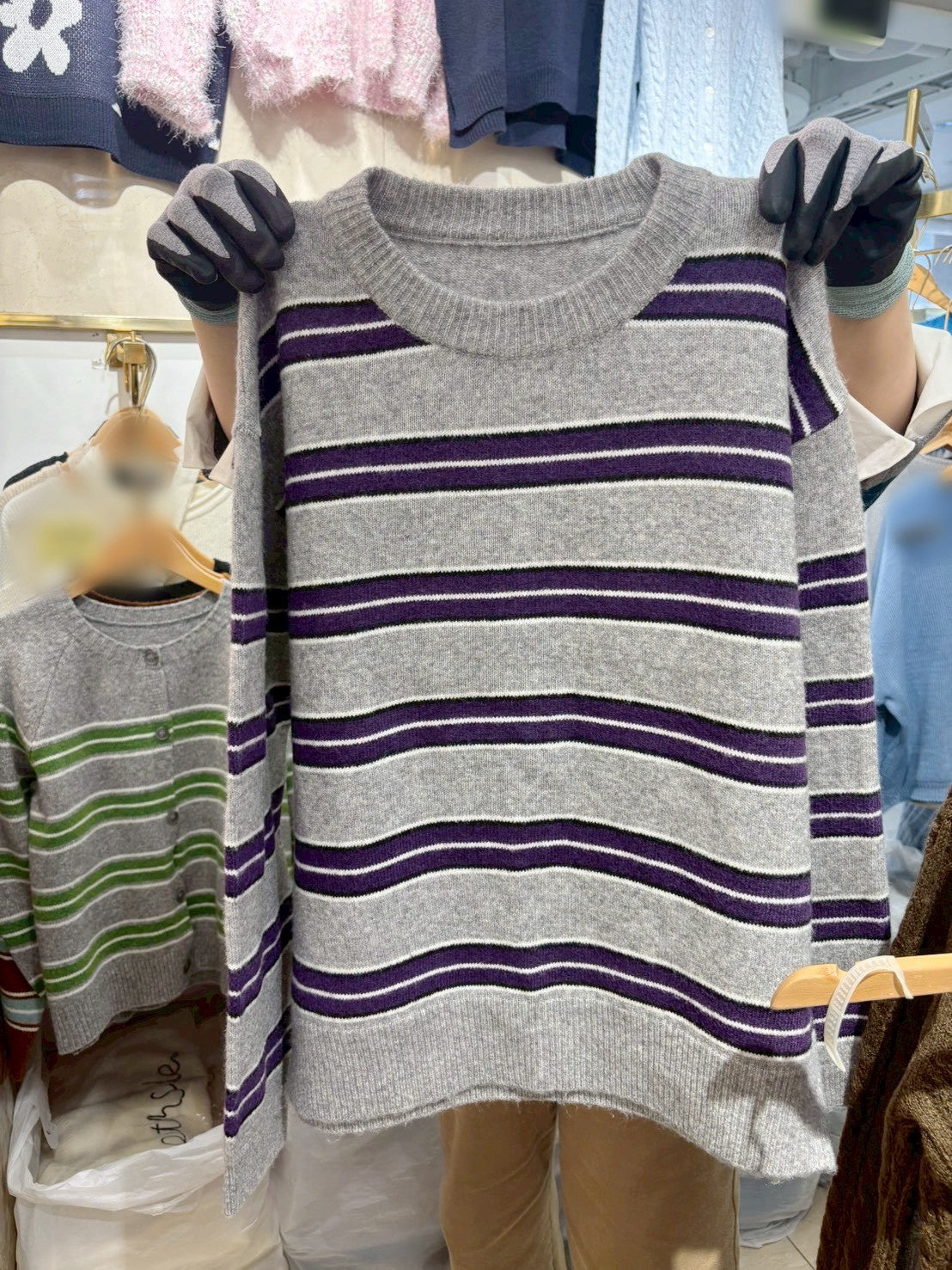 1B213 雙橫條毛衣