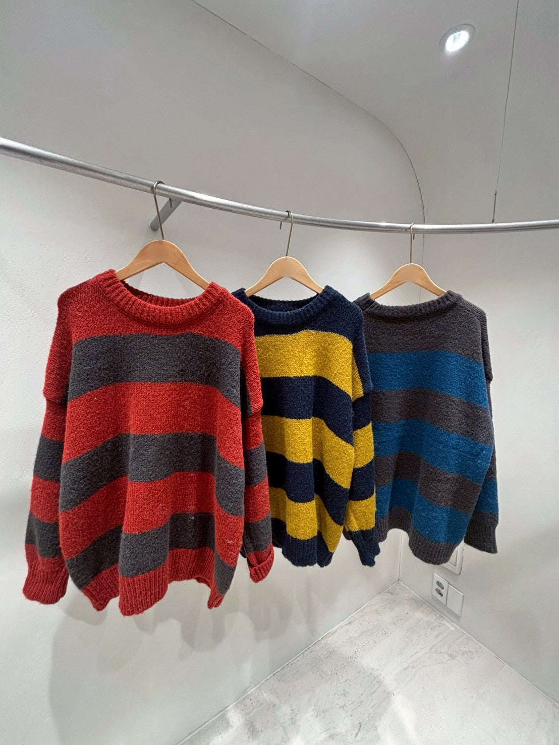 1B202 寬條紋毛衣