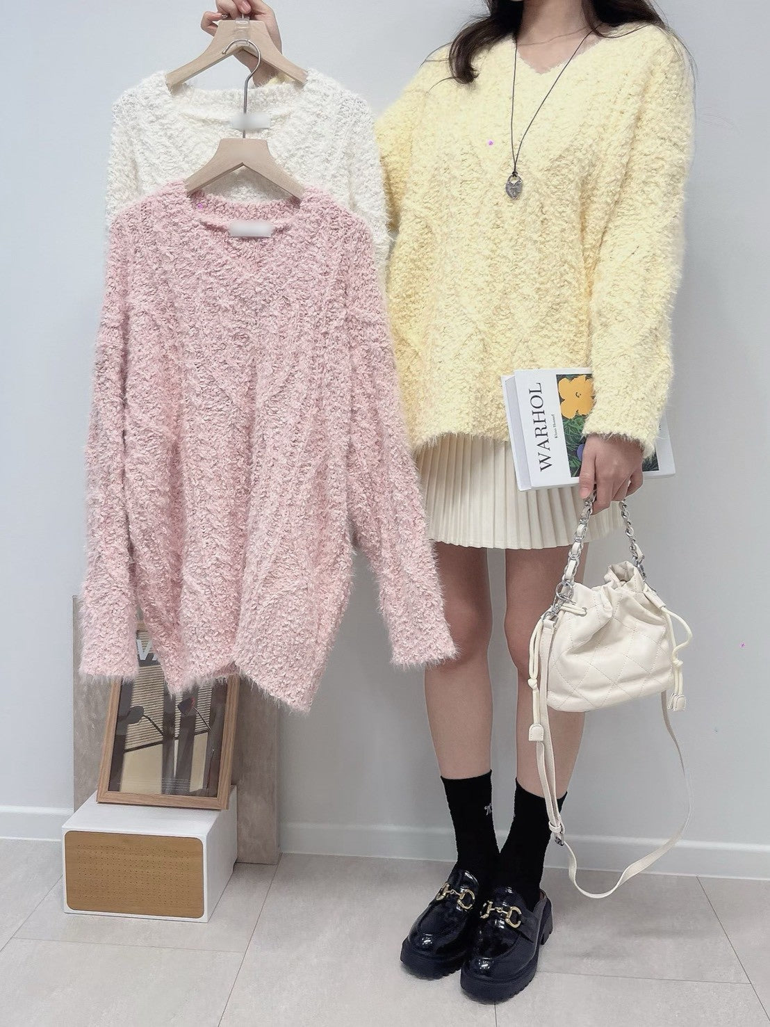 1C113 V領粗織紋長版毛衣