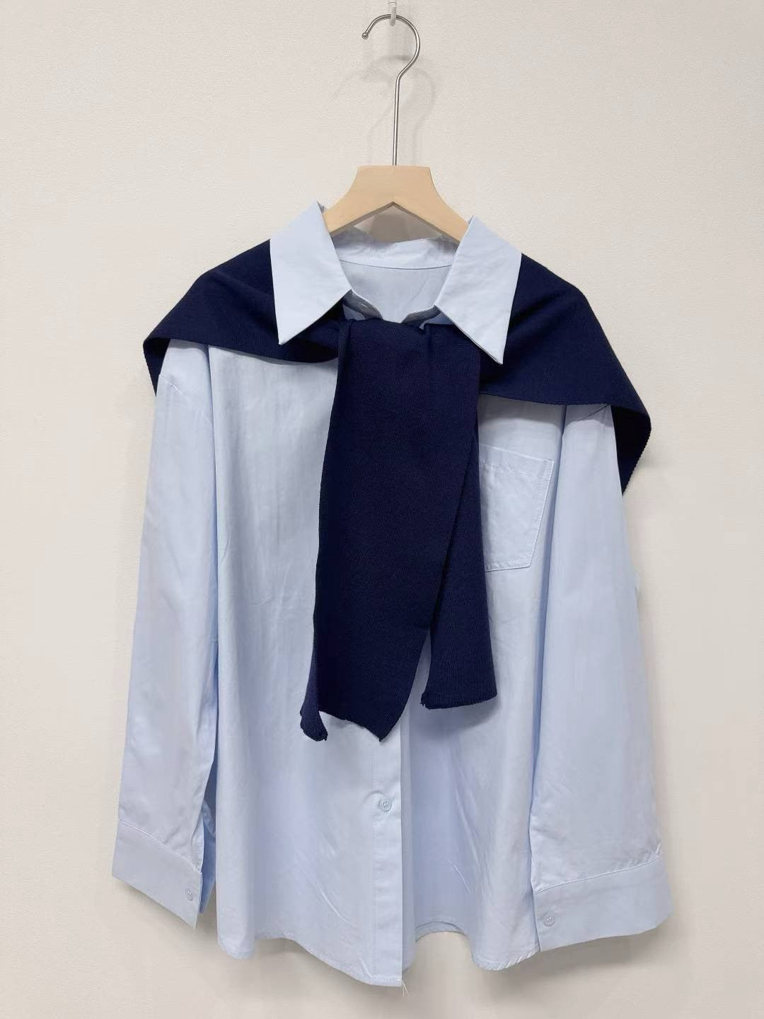 1C111 同色系襯衫+針織披肩