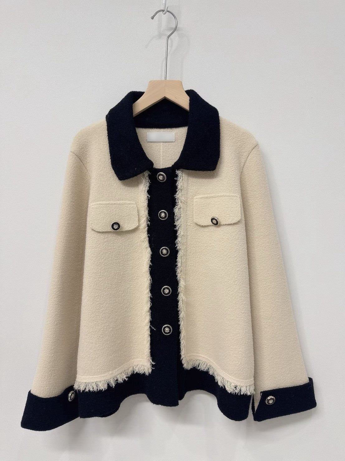 1C110 配色領抽鬚小香風針織外套