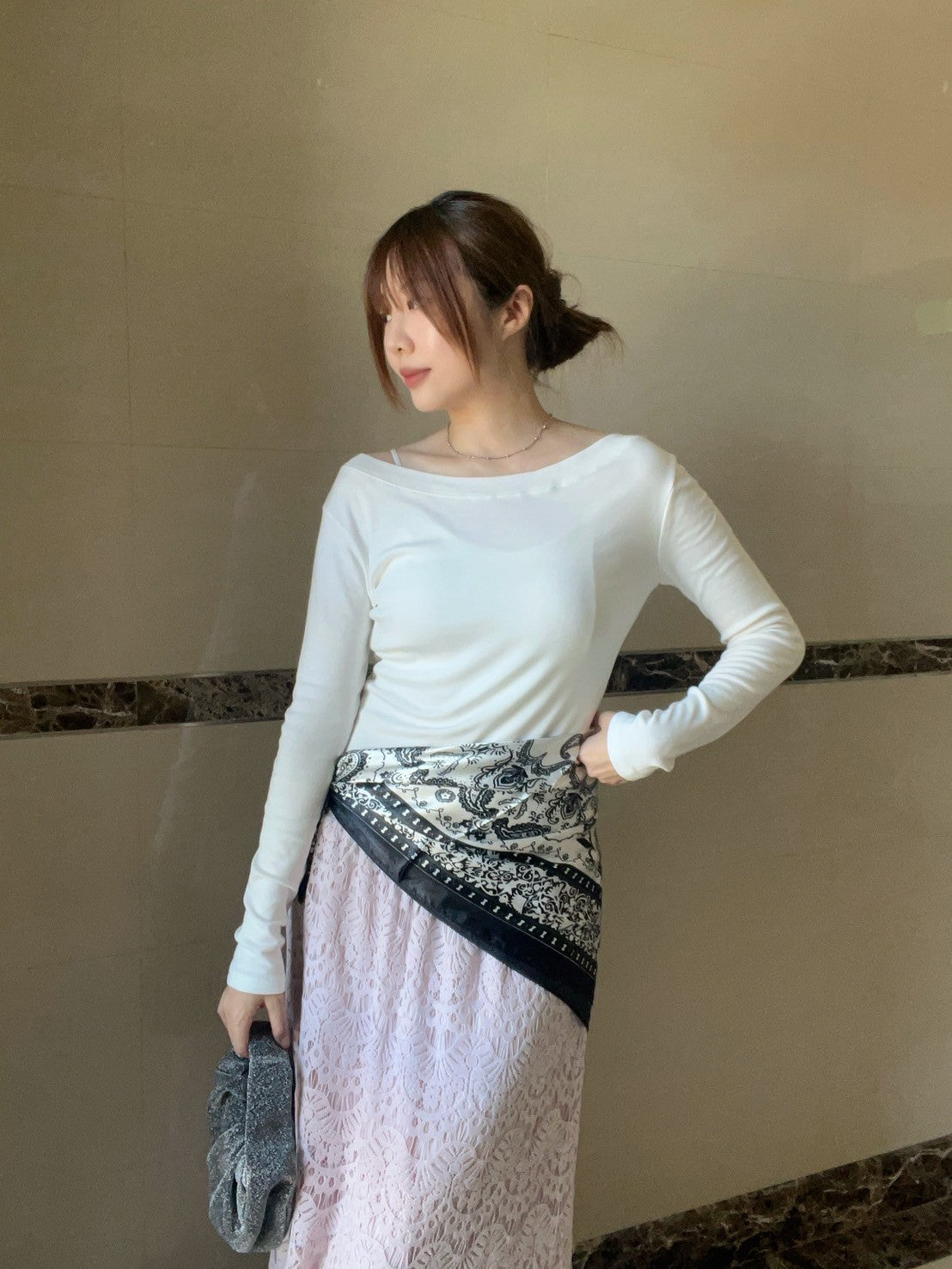 SC010 腰果花絲質大方巾