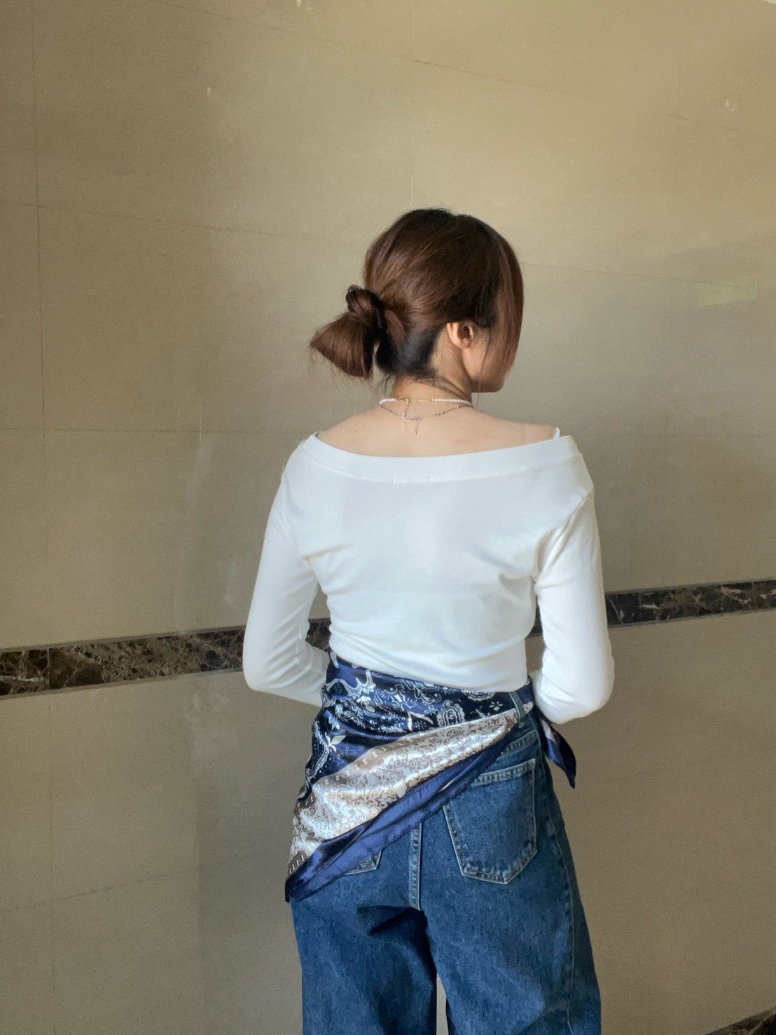 SC010 腰果花絲質大方巾